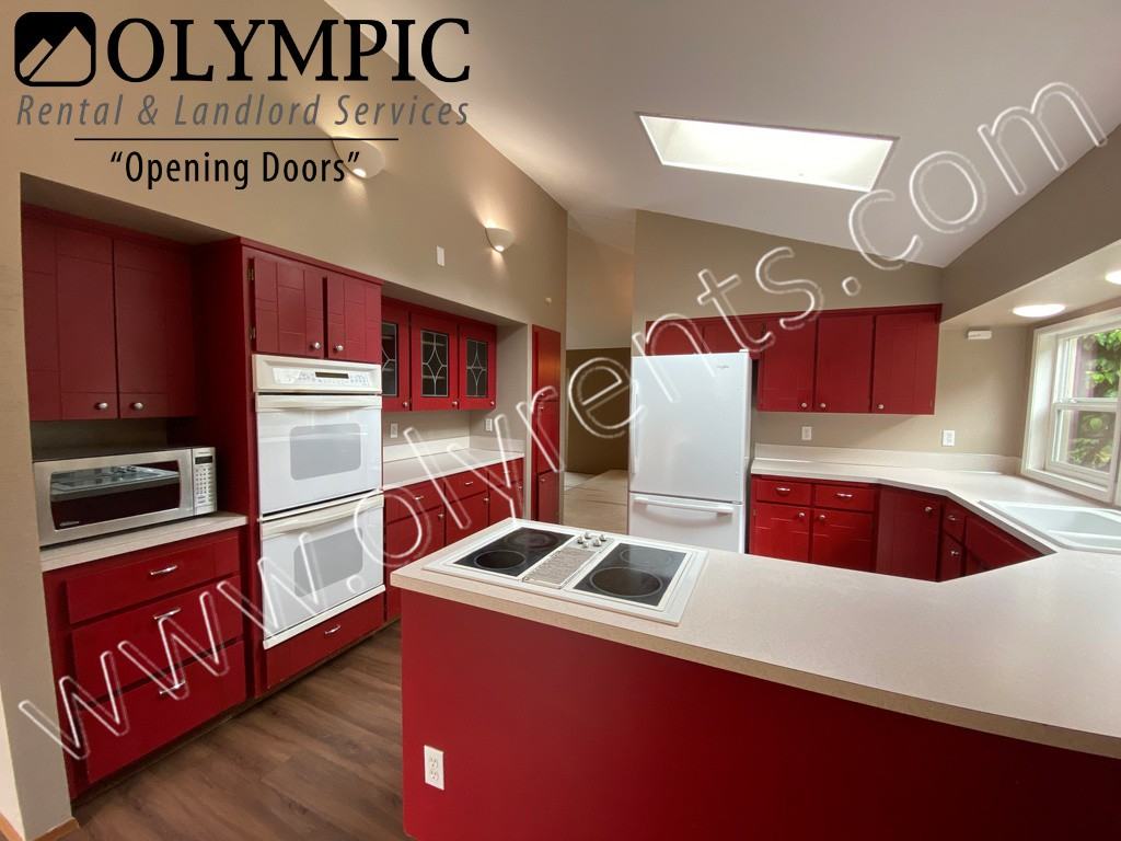 5409 Glenmore Dr Se - Photo 5 of 22