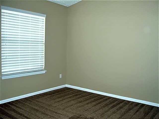 3902 Star Leaf Rd - Photo 3 of 10