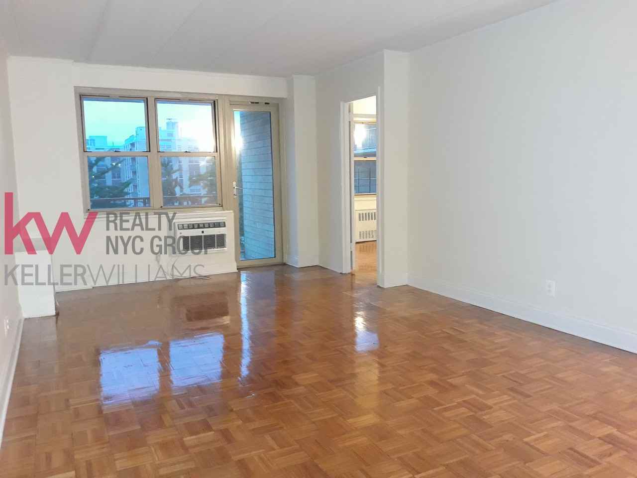 No Fee 1.5 bed unit - Photo 3 of 10