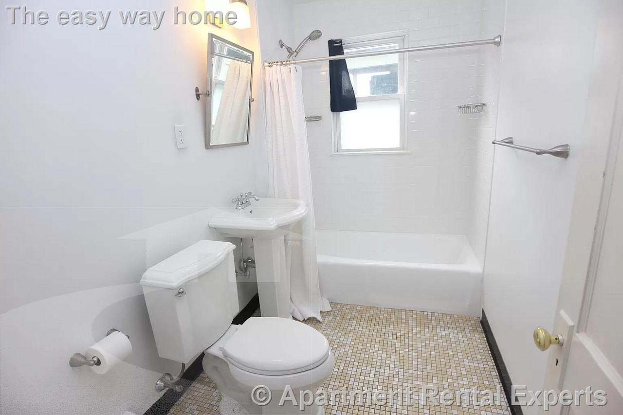 52 Beacon Park - Photo 2 of 9