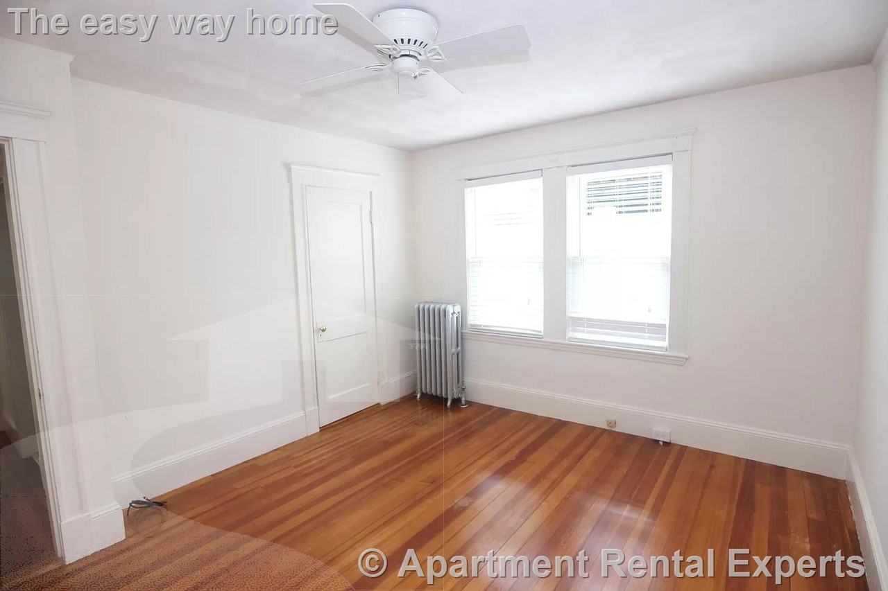 52 Beacon Park - Photo 3 of 9