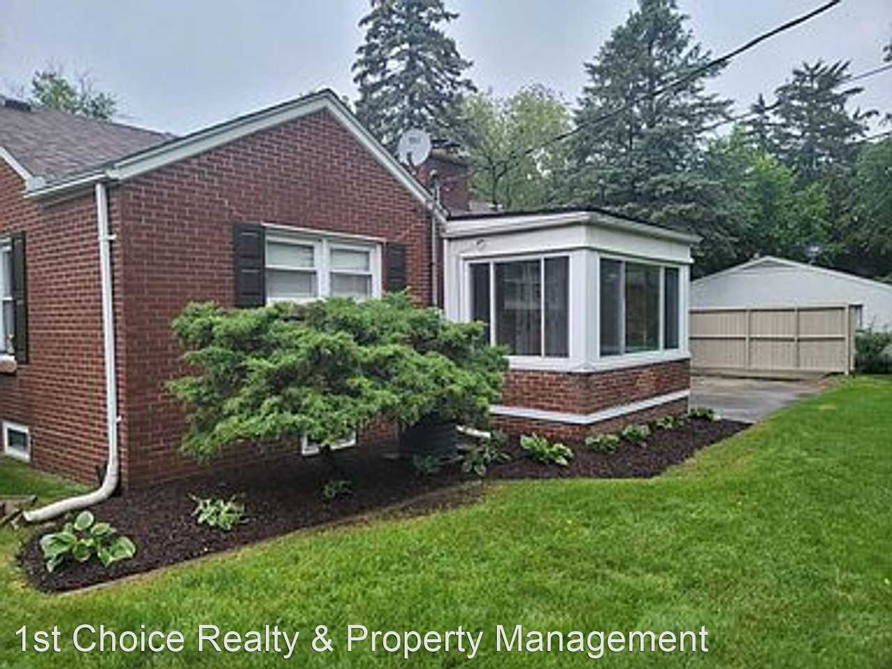 214 Marlborough Dr - Photo 3 of 9