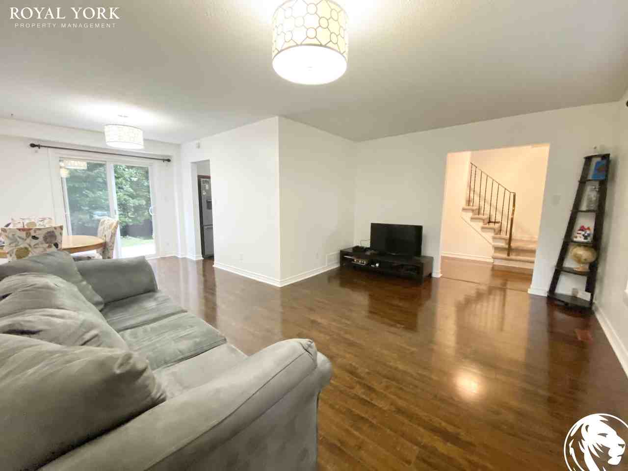 39 Simpson Ave - Photo 2 of 29