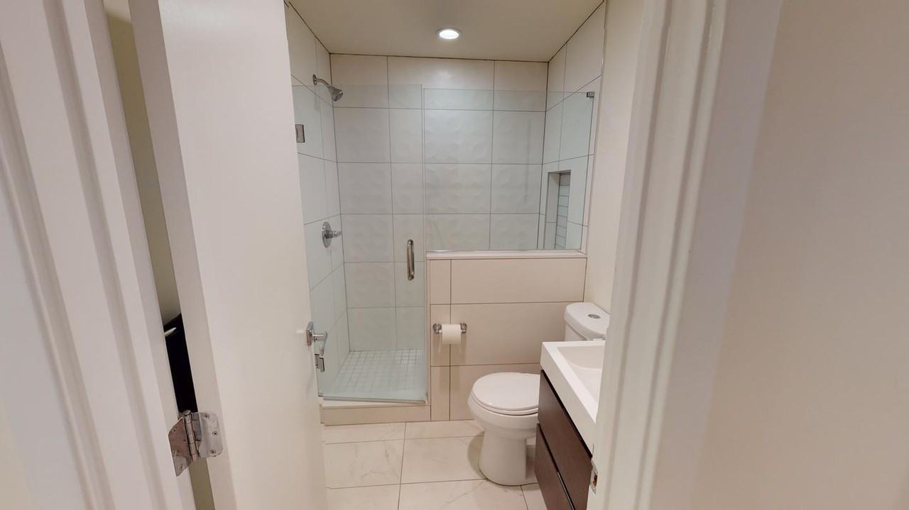 Brand new Bella Vista apartment with private patio - Photo 4 of 11
