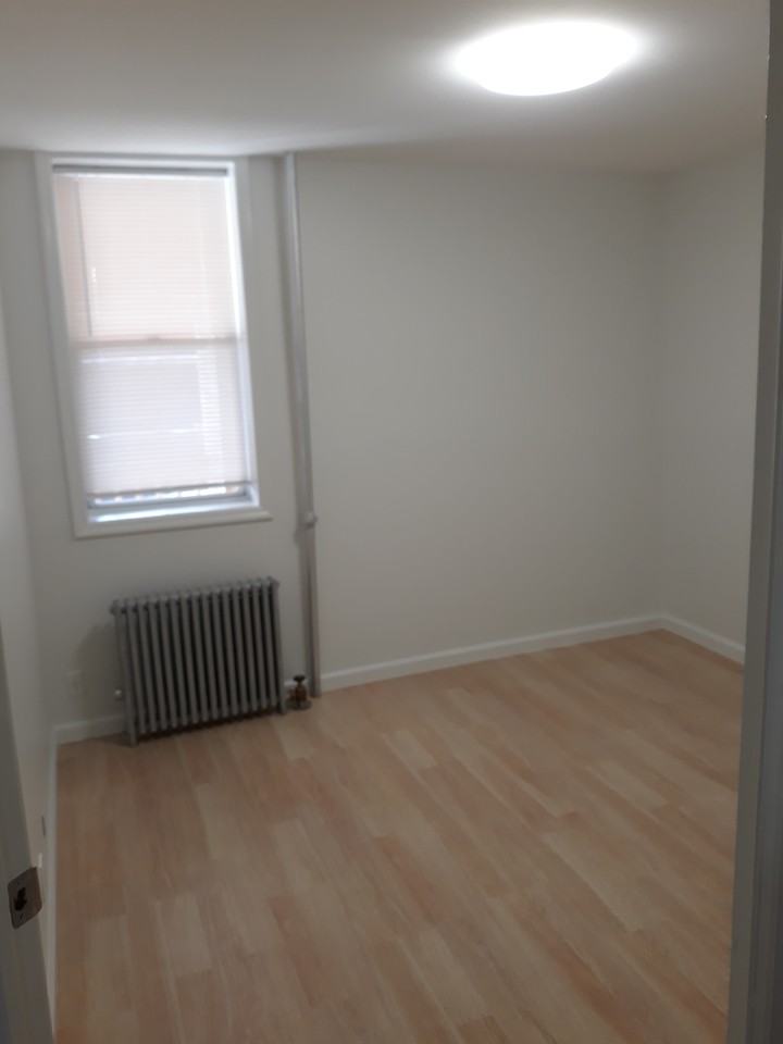 1433 66th St #1stFL - Photo 2 of 10
