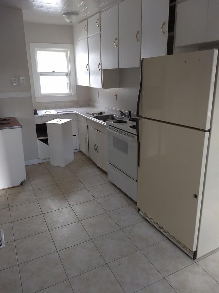 319 W 15th Ave #1 - Photo 3 of 6