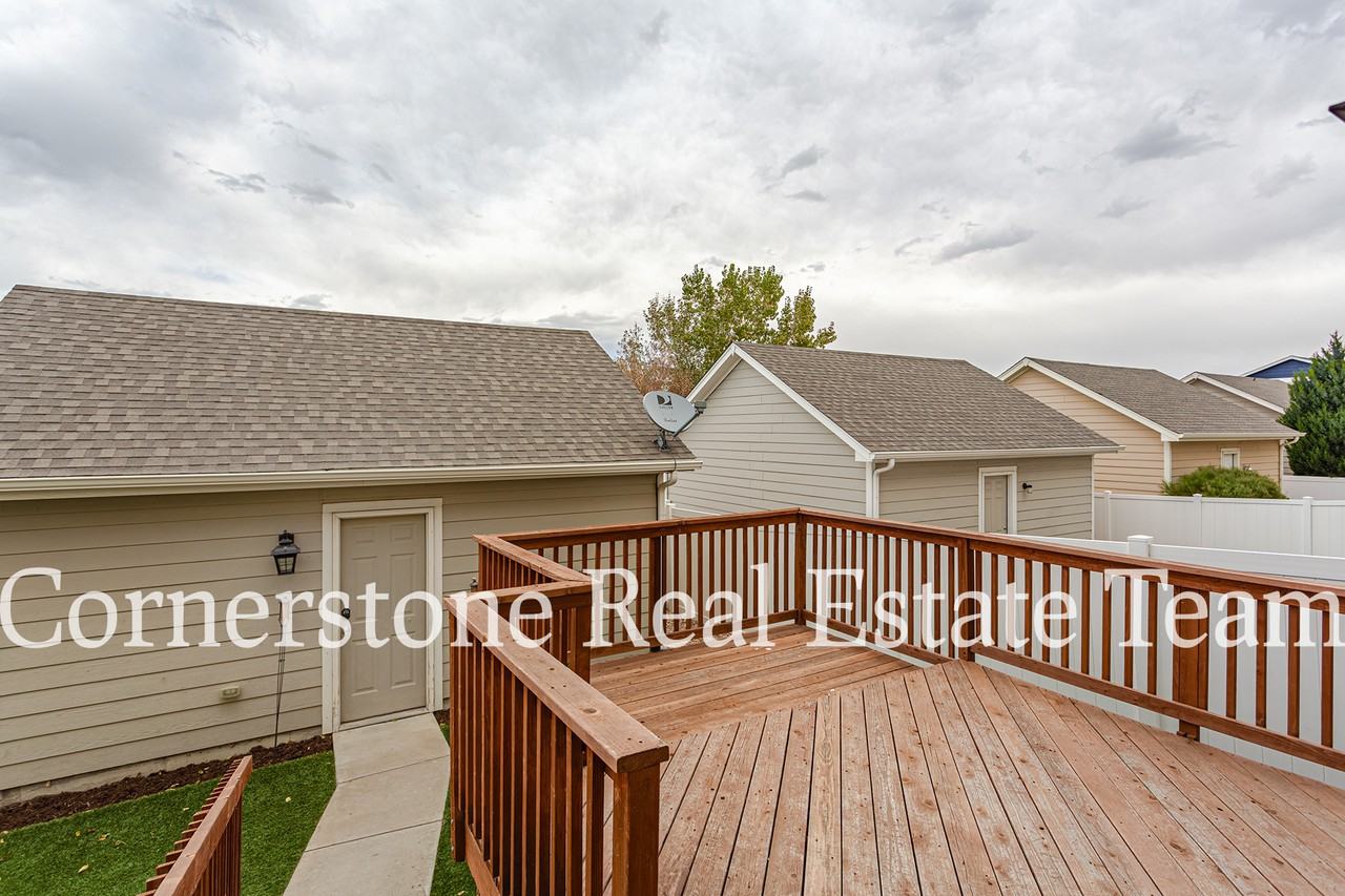 2230 Falkirk Dr #1 - Photo 5 of 42