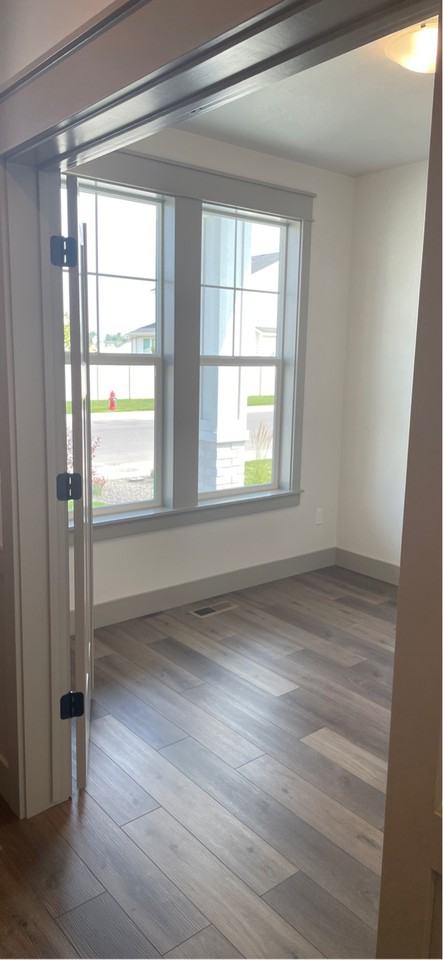 2135 N Klemmer Ave #2135 - Photo 5 of 13