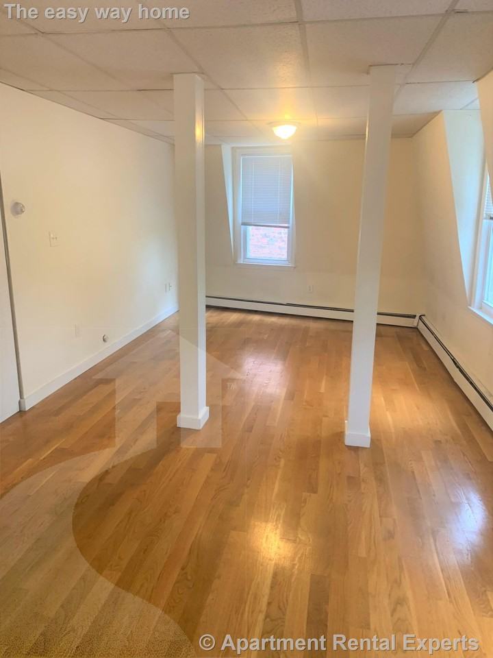 37 Davis Sq #2 - Photo 5 of 8
