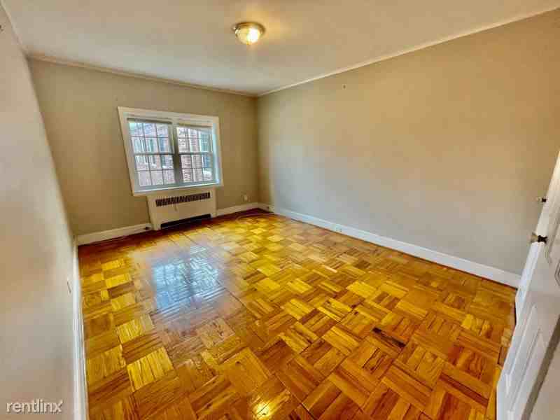 312 312 Washington St 3-6 - Photo 2 of 12
