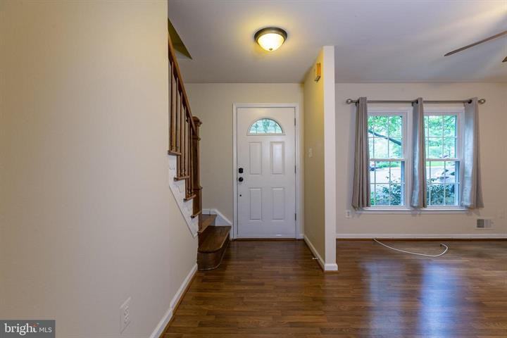 2404 Albot Rd - Photo 3 of 46