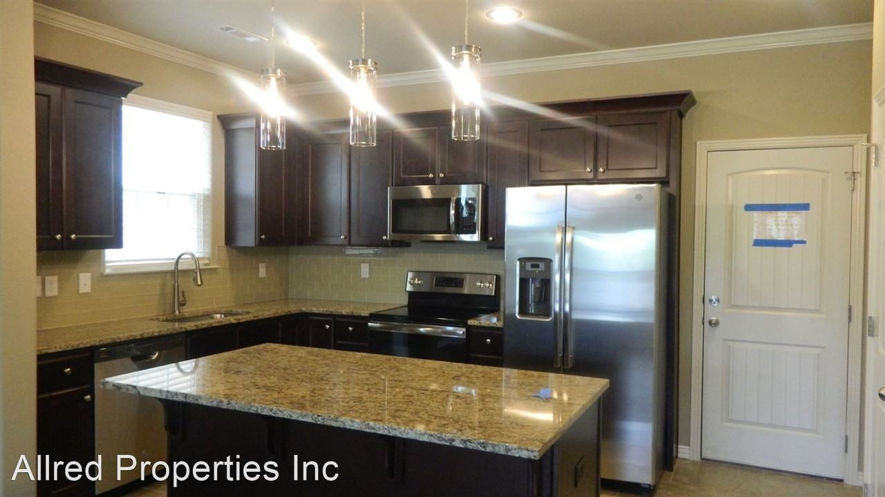 879 W North St - Photo 3 of 10
