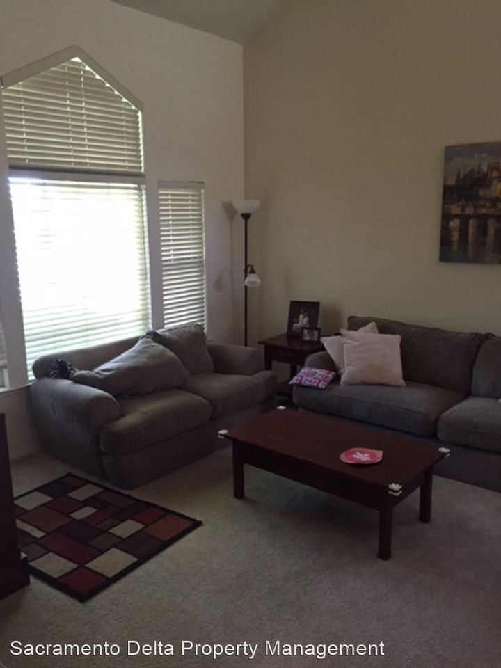 112 Kilsby Way - Photo 3 of 12