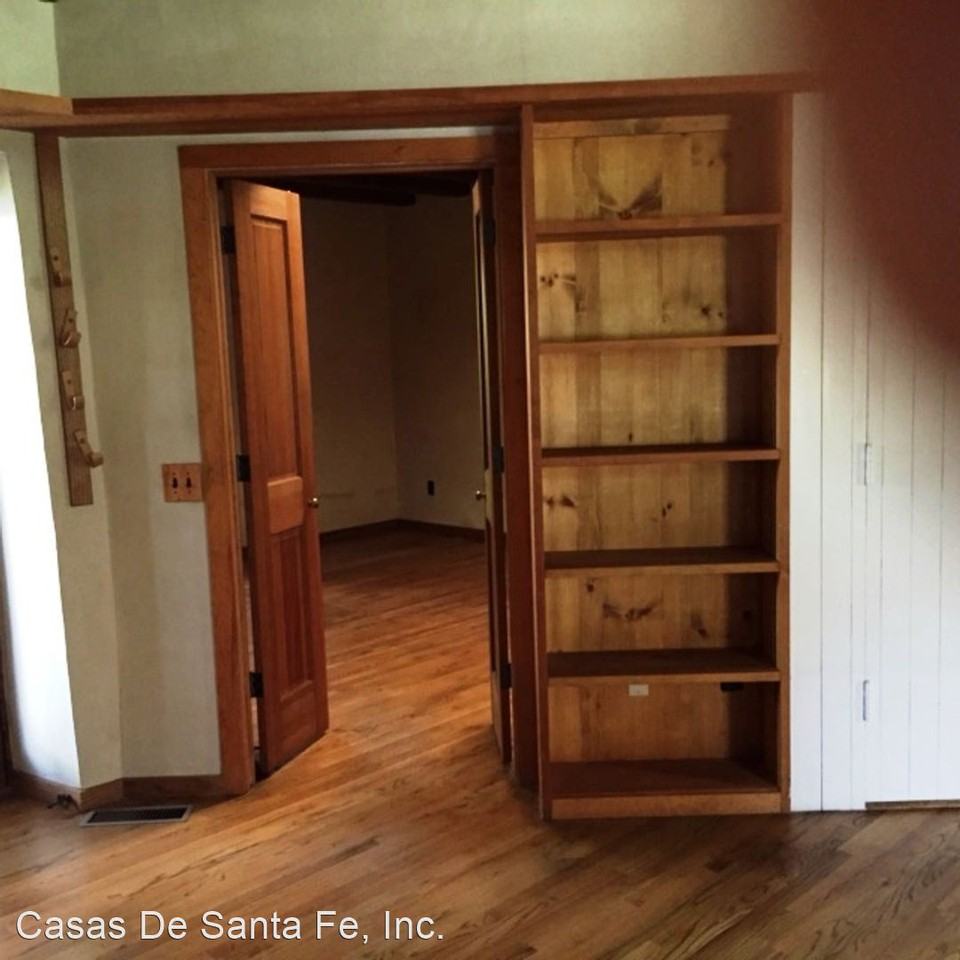 414 Camino De Las Animas - Photo 3 of 17