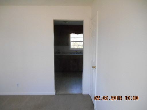 310 Pleasant St - Photo 3 of 9