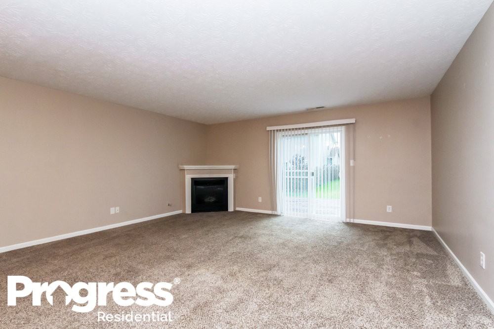 1010 Hendon Ct - Photo 3 of 15