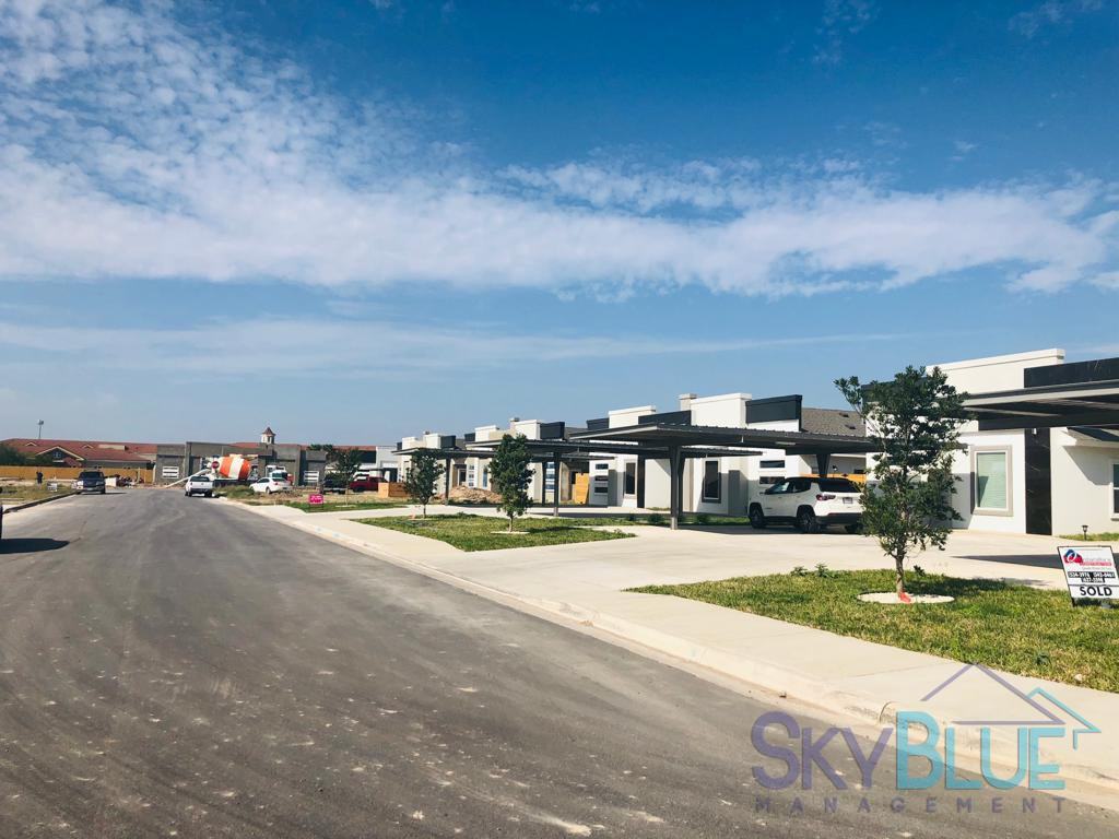 909 W Carmel Avenue #3, Pharr, Texas 78577 - Photo 2 of 7