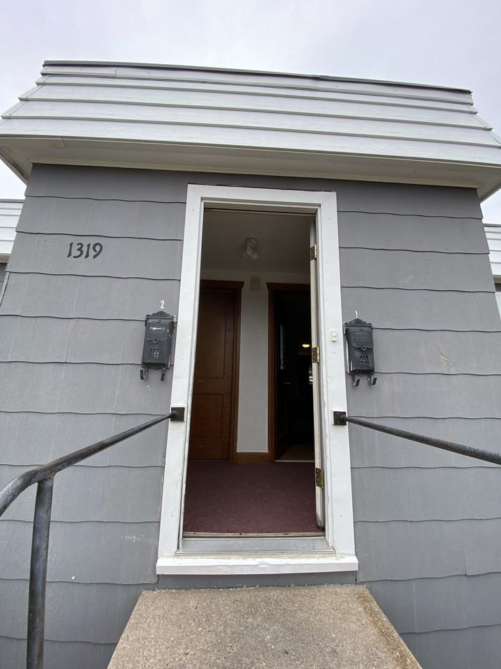 1319 East 20th Street #1 - Photo 2 of 12