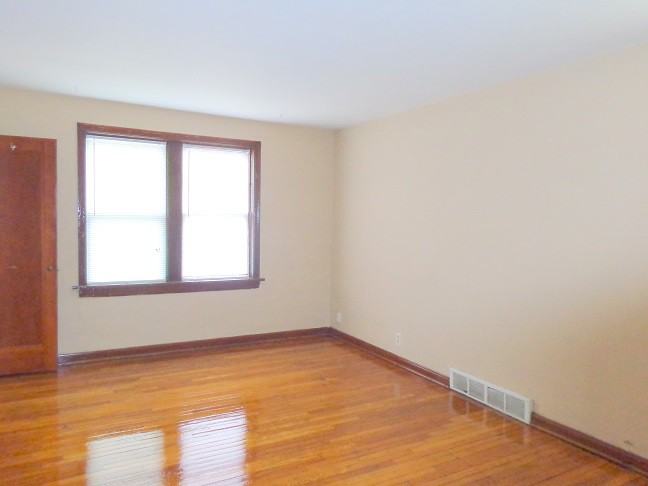 4112 S Compton Ave #4112 - Photo 2 of 12