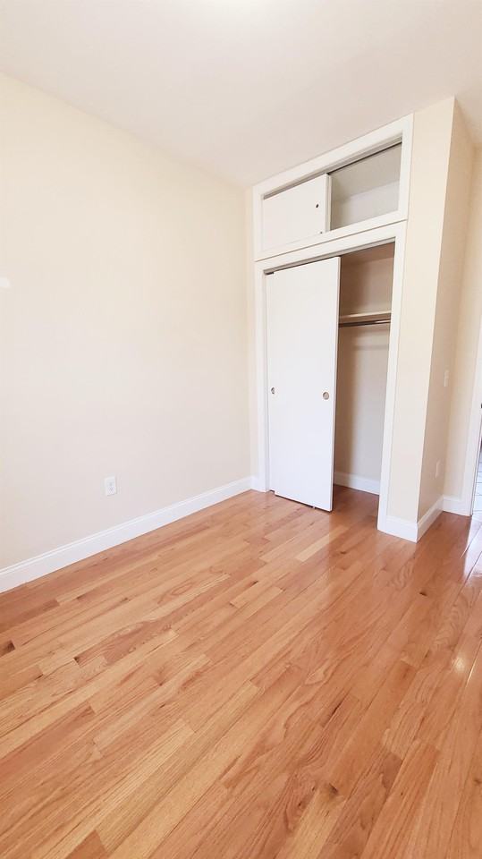 152 New York AveApartment 8 #08 - Photo 3 of 11
