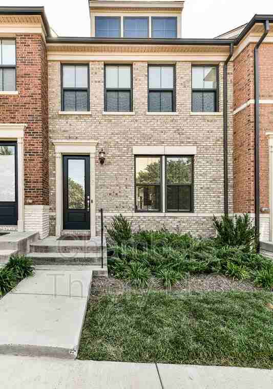 3735 Powell Ln - Photo 2 of 35