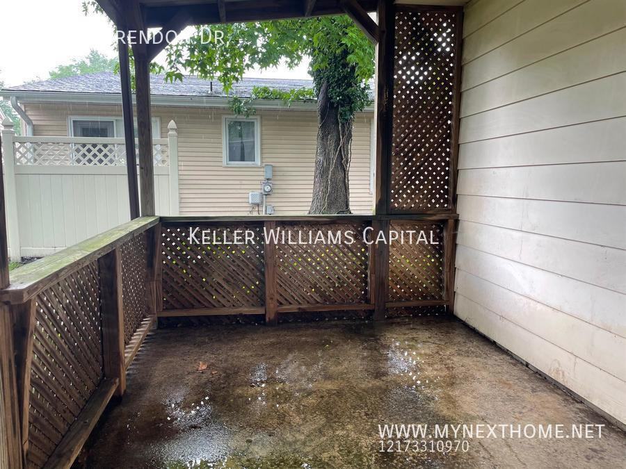 3221 Clarendon Dr - Photo 2 of 14