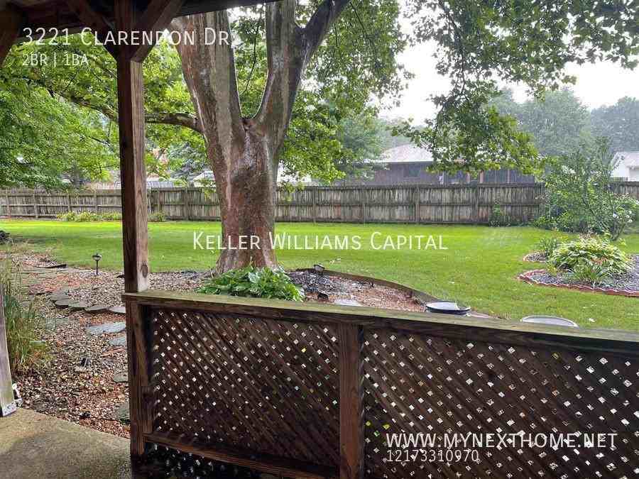 3221 Clarendon Dr - Photo 3 of 14