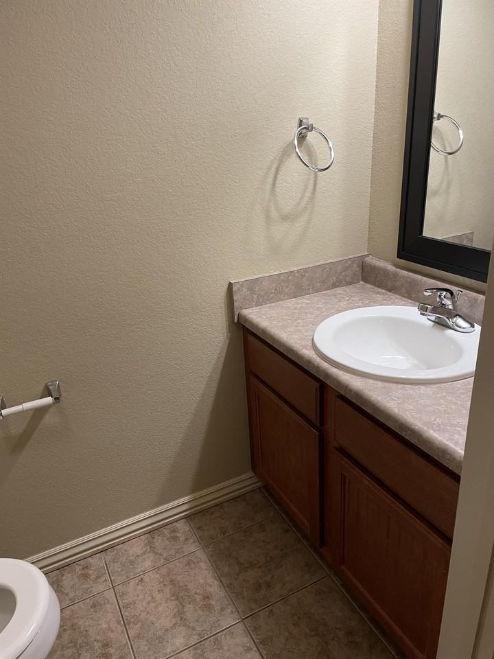 3502 W Chevaux Dr #1 - Photo 2 of 10