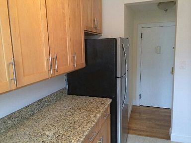 Dyckman St & Post Ave #54