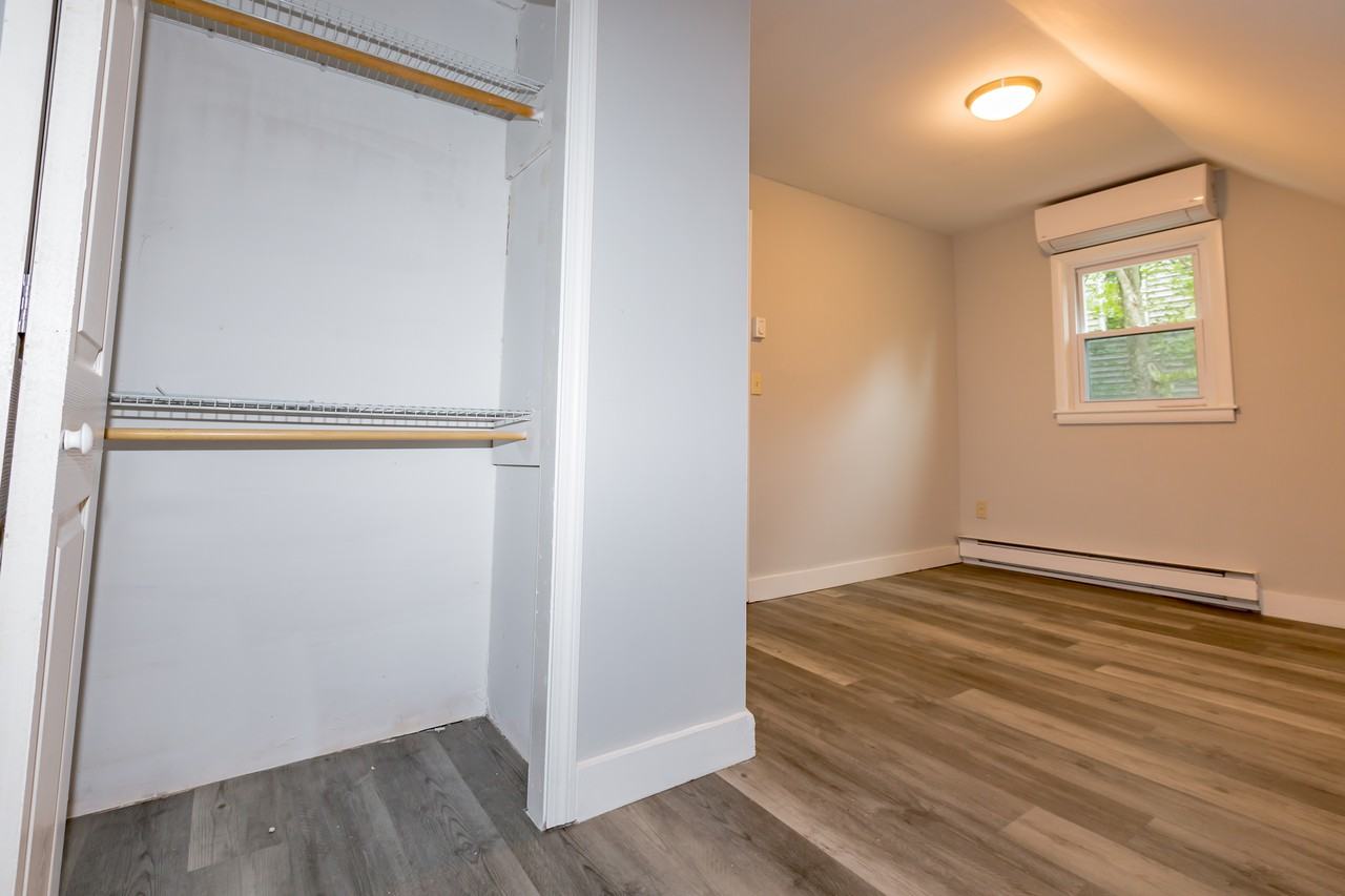 1020 West Boylston Street #2R - Photo 5 of 15