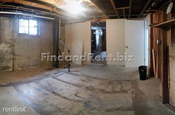 Fisher Circle Duplex - Photo 3 of 11