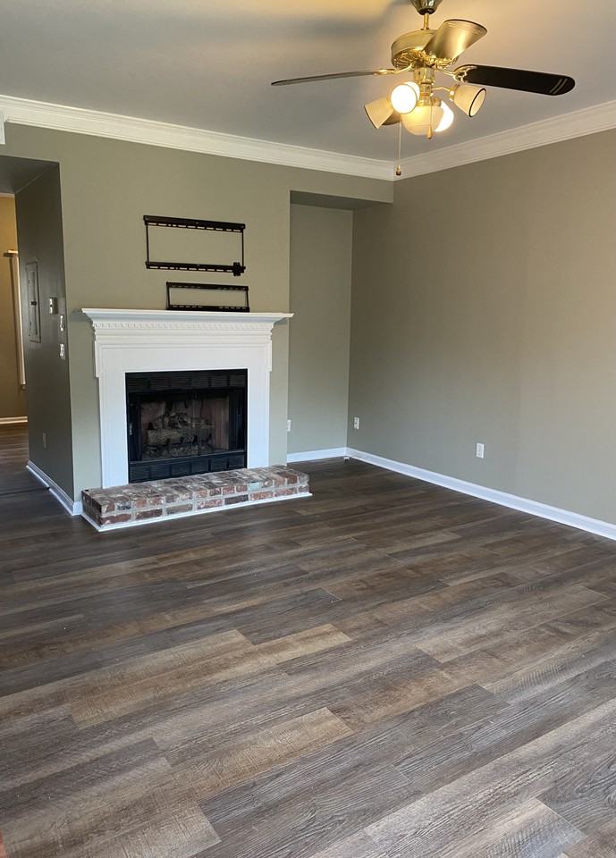 932 Hammack Dr - Photo 2 of 12