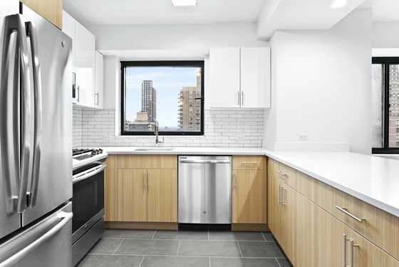 200 East 87th Street - Photo 3 of 38