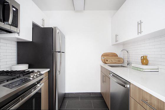 200 East 87th Street - Photo 7 of 38