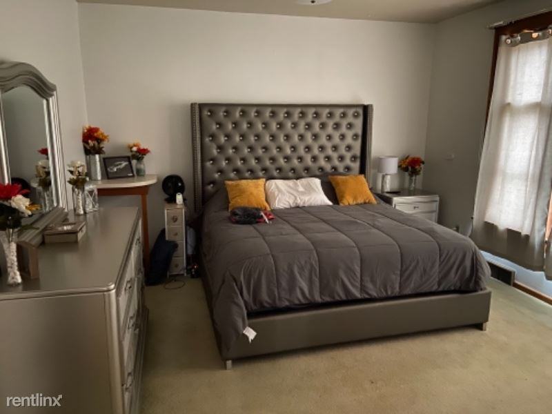 1003 4th Ave - Photo 2 of 16