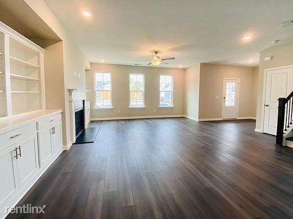 4315 Magpie Dr - Photo 3 of 21