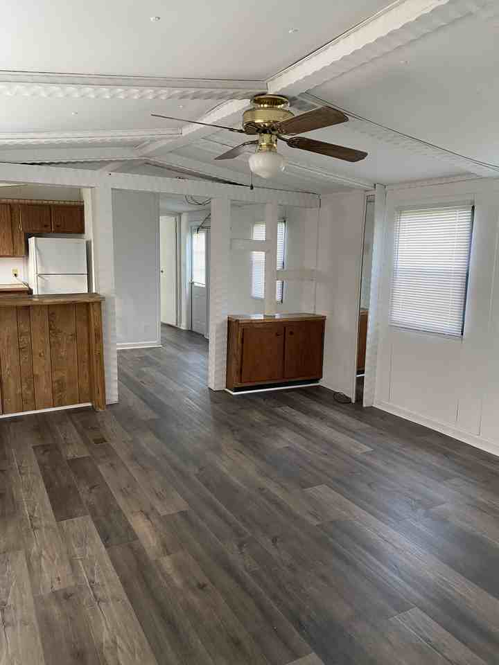 1372 Hargraves Rd - Photo 3 of 9