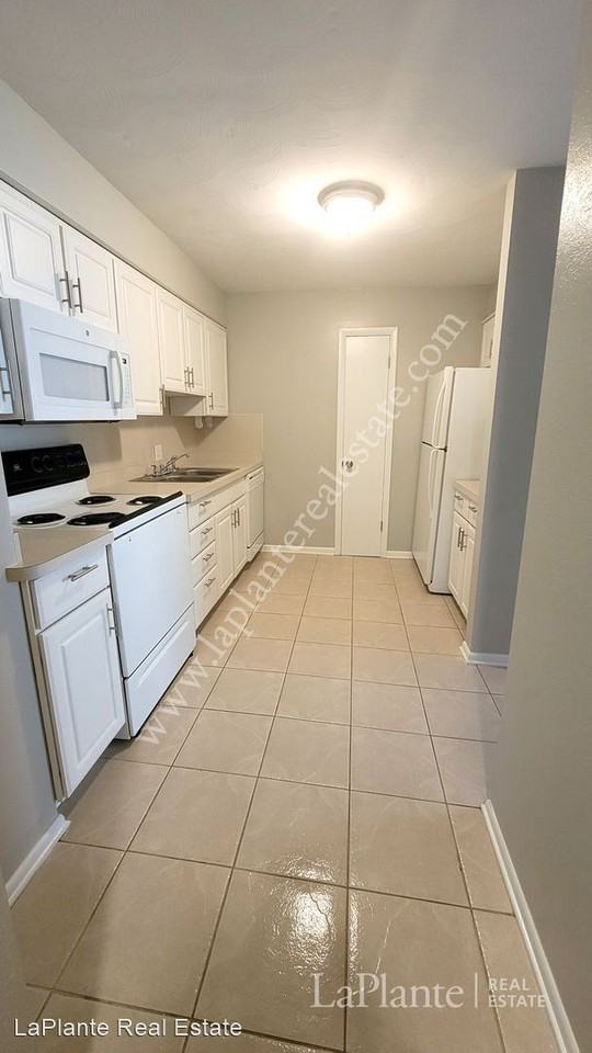 4336 West Bancroft Street - Photo 2 of 10