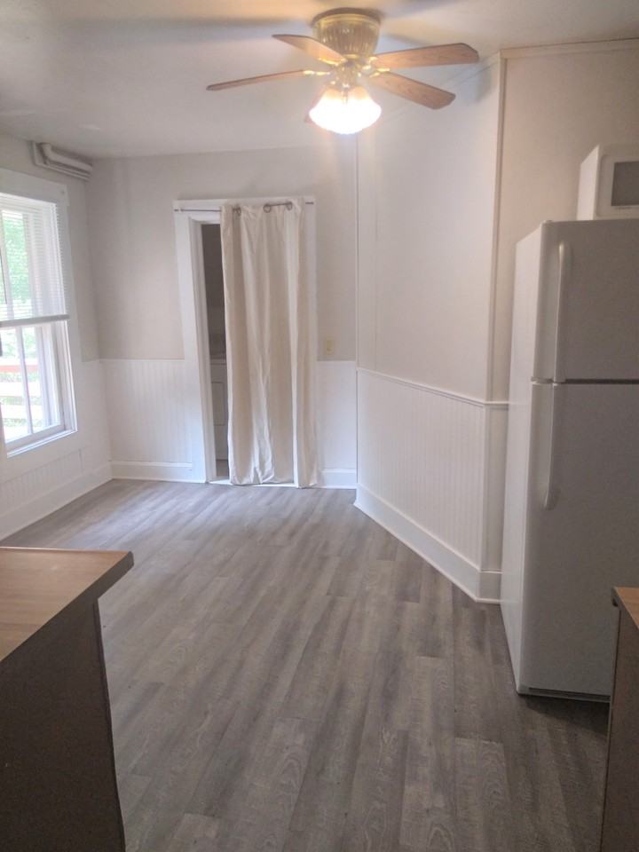 407 Laurel St W - Photo 2 of 14