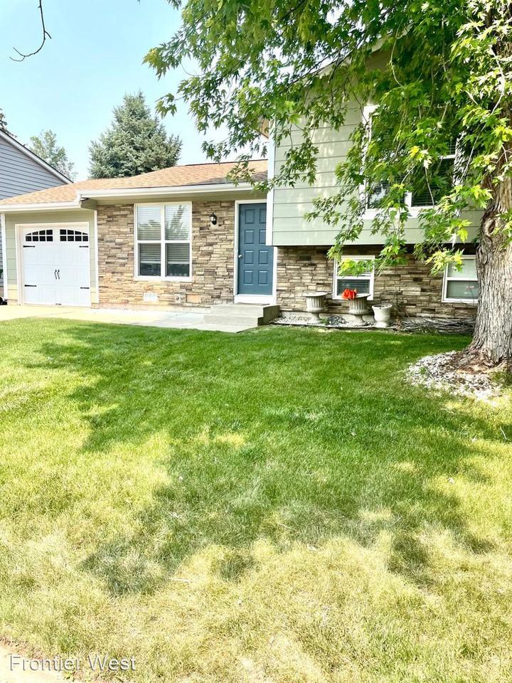 8099 W 93rd Way - Photo 3 of 9