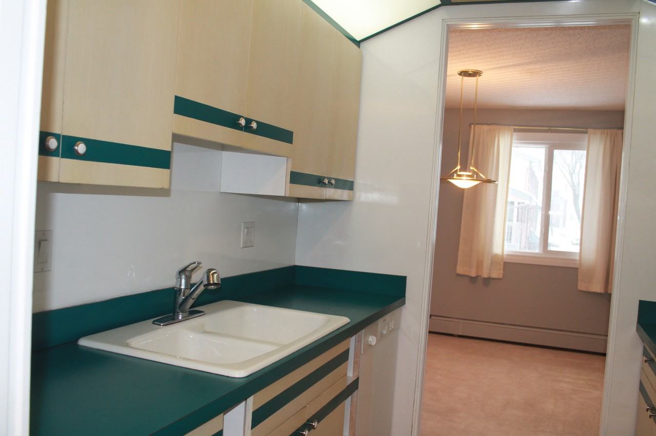 14819 51 Ave Nw - Photo 2 of 15