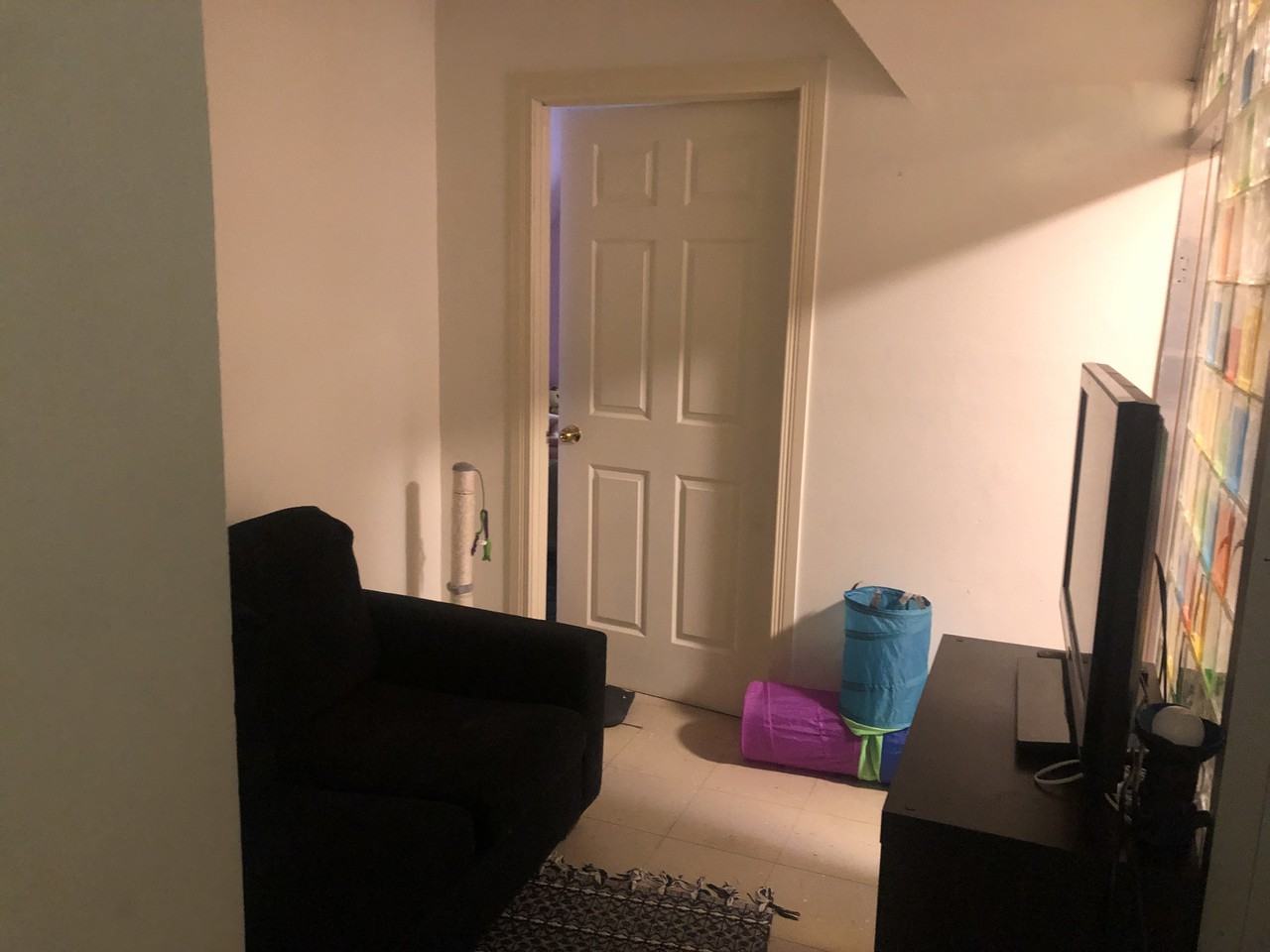 263 Dundas Street East - Photo 4 of 9