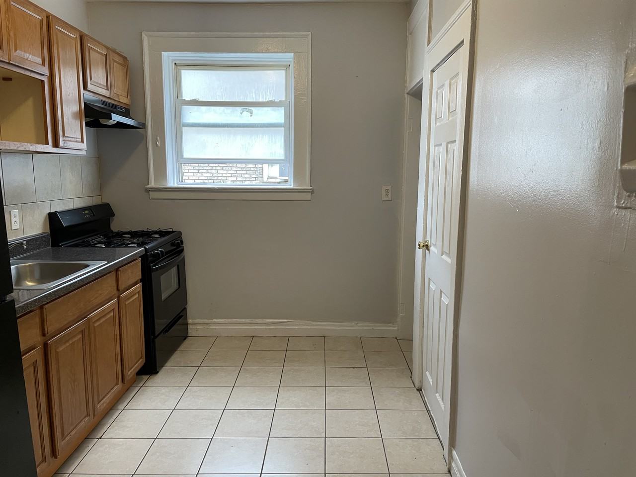 220 Roseville Avenue - Photo 3 of 17