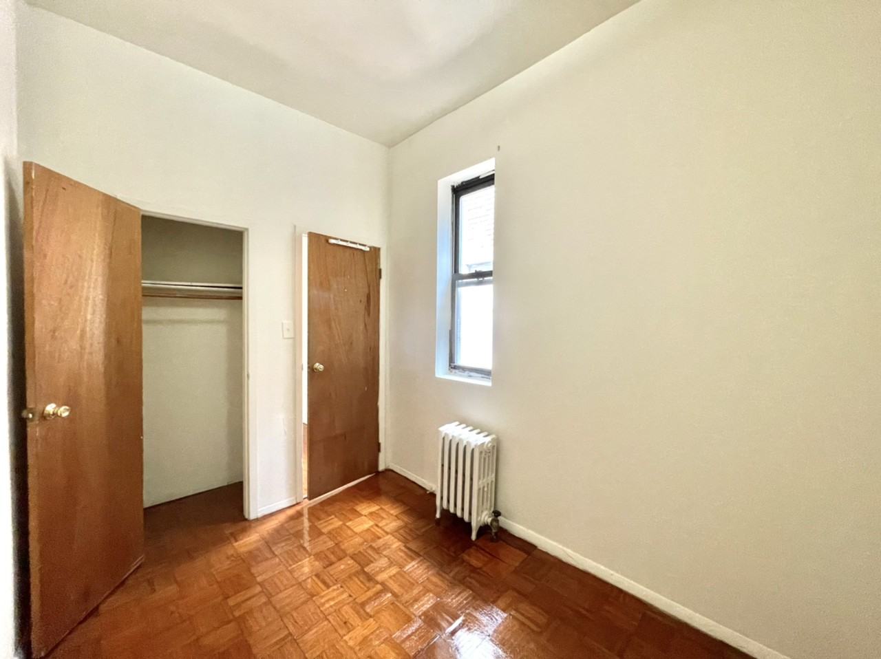 426 E 166th St 5FEeeeeeee - Photo 3 of 7