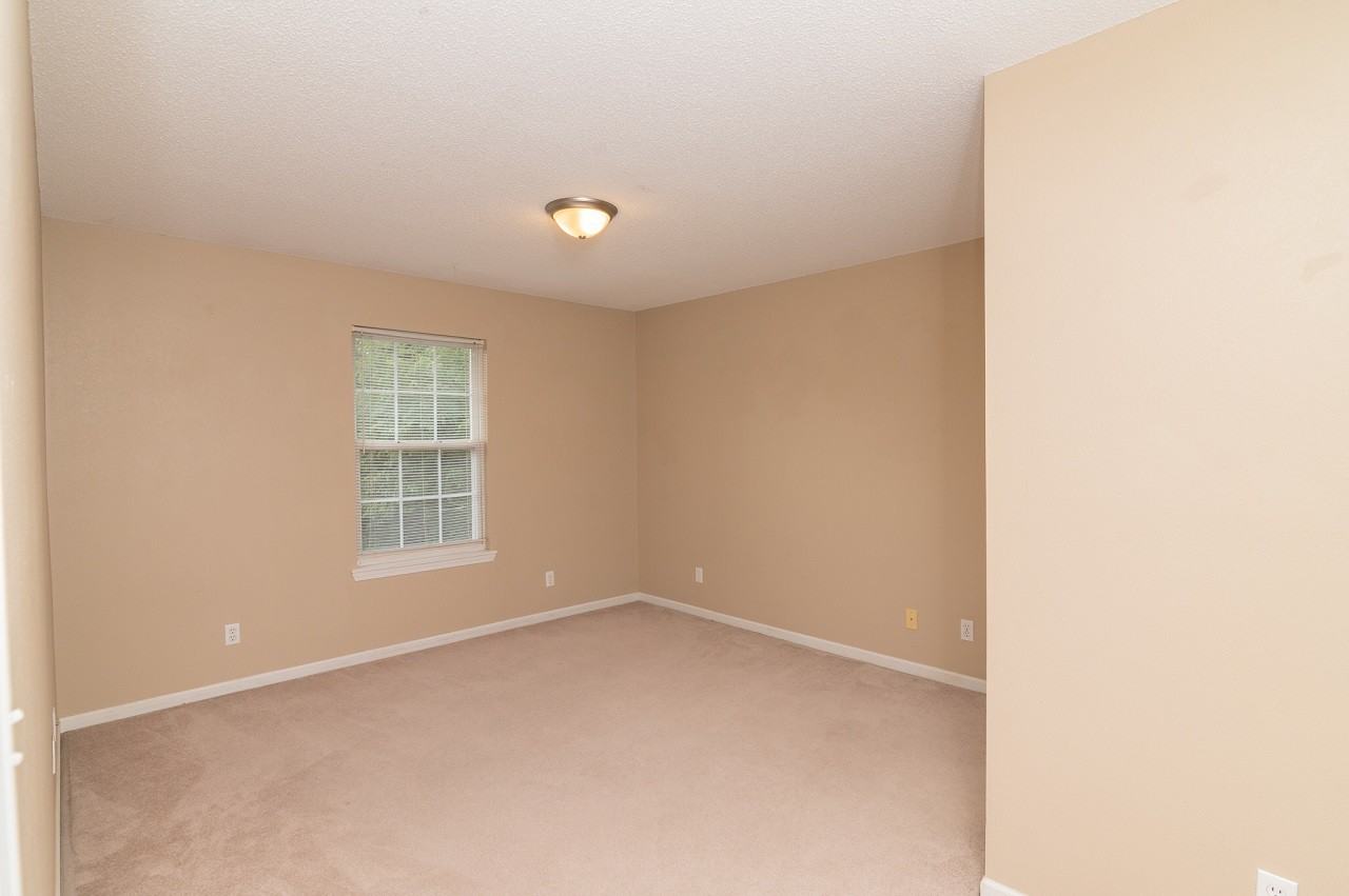 2511 Fox Bar Ter #B - Photo 3 of 21