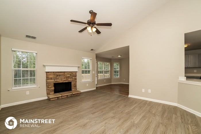 2540 Lithia Ridge Dr - Photo 3 of 18