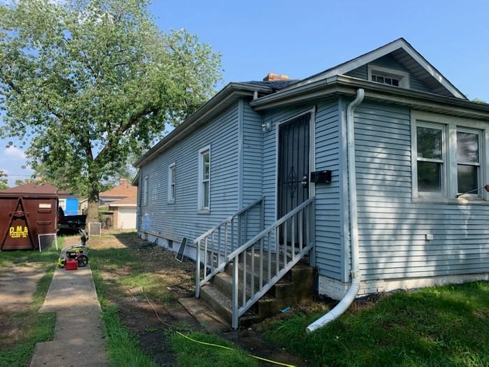 327 Johnson St - Photo 2 of 20
