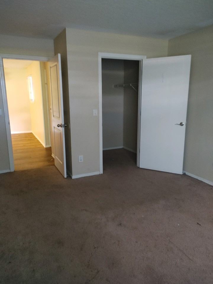 3080 Quayside Court - Photo 2 of 4