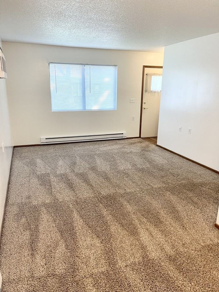 Candleridge Apartments of Indianola - Photo 3 of 15