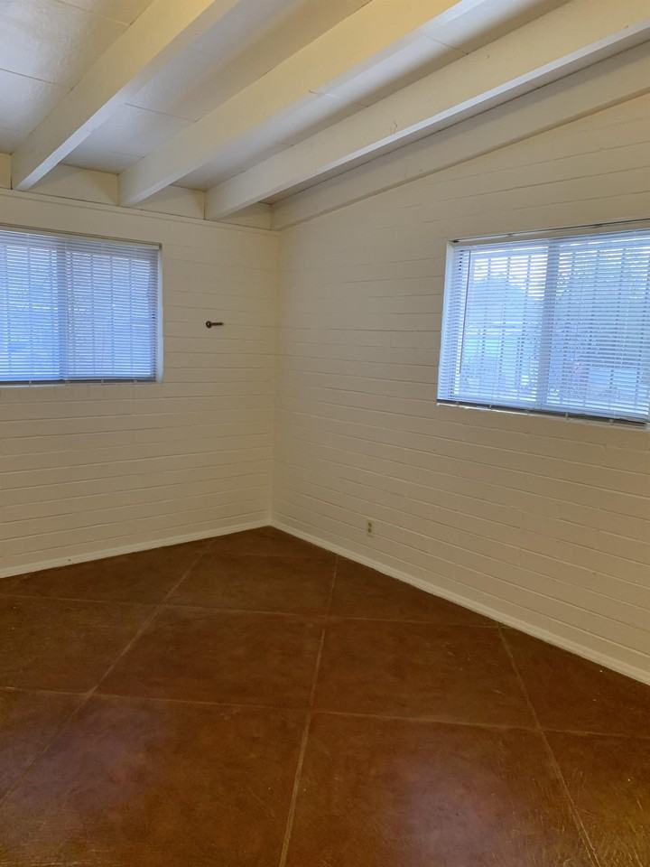 2115 E 18th St #1 - Photo 6 of 7